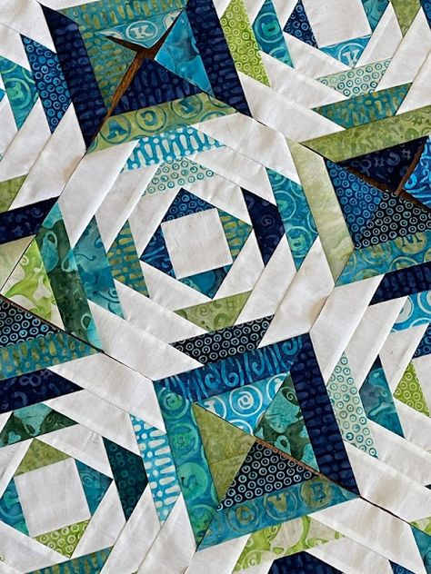 Doodlebugs and Rosebuds Quilts: Pineapple Blocks Kaleidoscope Quilt Missouri Star Quilt, Pineapple Block Quilt Pattern, Pineapple Quilt Pattern Free, Pineapple Quilts Ideas, Paper Pieced Quilt Patterns Free, Pineapple Block, Pineapple Quilt Pattern, Pineapple Quilt Block, Pineapple Quilts