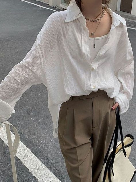 Very good product! Crop Top Dress, Korean Casual, Preppy Casual, Formal Casual, Loose Blouse, Jeans Boyfriend, Casual Blouse, White Blouse, Shirt Ideas