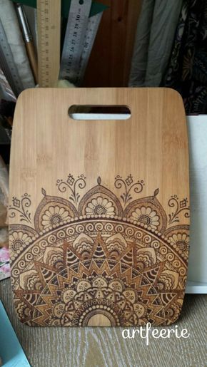 Wood Burn Designs, Dremel Carving, Woodburning Projects, Pyrography Art, Into The Wood, Wood Burning Crafts, Wood Burning Patterns, Carving Art, Diy Holz