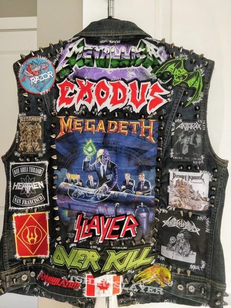 Thrash Metal Battle Jacket, Metal Jacket Patches, Crust Punk Outfits, Battle Jacket Patches, Metalhead Jacket, Battle Jacket Metal, Thrash Metal Outfit, Thrash Metal Style, Metal Vest