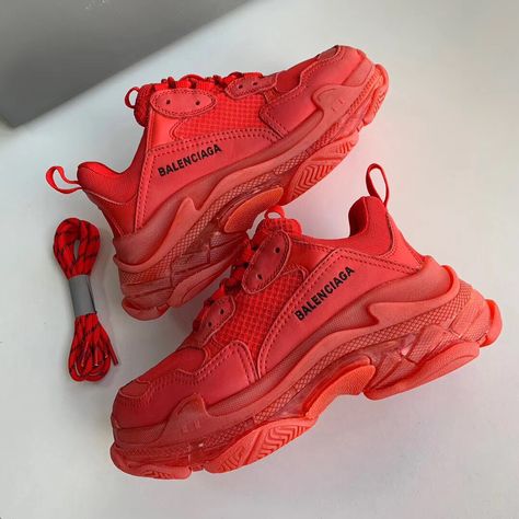 Balenciaga Triple S - Red Red Balenciaga Sneakers Outfit, Red Balenciaga Sneakers, Nike Cortez Black, Balenciaga Mini City, Red Balenciaga, White Nike Shoes, Black Shoes Men, Balenciaga Sneakers, Hype Shoes