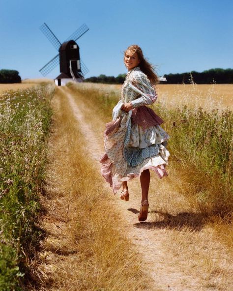 Anna Ewers Embraces Bohemian Fashions for Vogue Paris Vogue Paris, Vogue, Editorial, Walking, Paris, Paris November, Anna Ewers, Alasdair Mclellan, Dirt Road