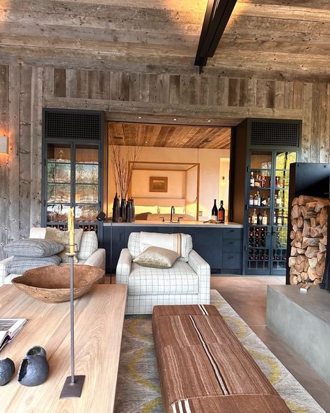 Leslie Hemmings (@lesliehemmings_napa) • Instagram photos and videos Mountain Lodge Interior, Lodge Interiors, Mountain House Interior, Ketchum Idaho, Mountain Interiors, Aspen House, Instagram Light, Minnesota Home, American Interior