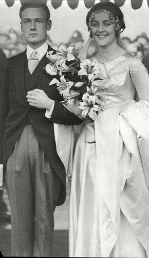 Daphne Guinness brands author of Diana Mitford biography a 'charlatan' on Twitter | Daily Mail Online American Old Money, Old Money Family, Diana Mitford, Mitford Sisters, 1930s Wedding Dress, 1920s Wedding Dress, 1930s Wedding, 1920s Wedding, Vintage Wedding Photos