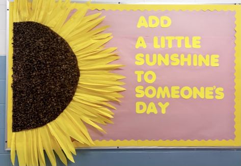 Sunflower bulletin board Sun Flower Bulletin Board Ideas, Bee Birthday Bulletin Board Ideas, Yellow Bulletin Board Ideas, Bulletin Board Ideas For Senior Living, August Board Ideas, Summer Camp Board Decoration, Sunflower Classroom Door, Sunshine Bulletin Board Ideas, Summer Bulletin Boards For School