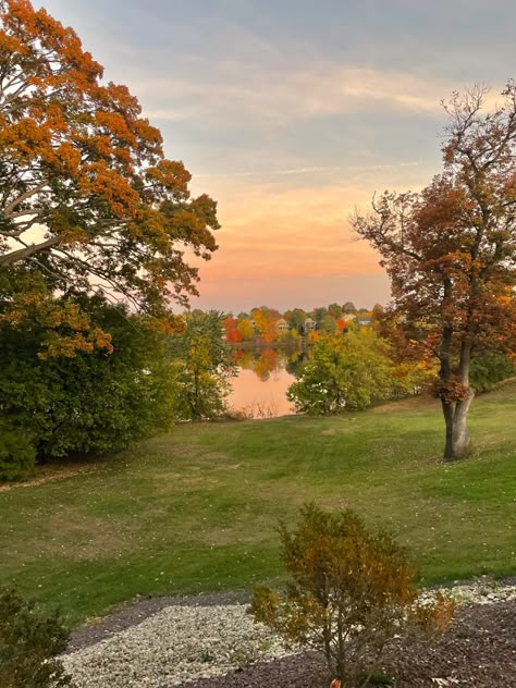 Autumn Leaves Falling, Studera Motivation, Leaves Falling, Fall Mood Board, Fall Mood, Fall Feels, Fall Time, Fall Inspo, I Love Fall