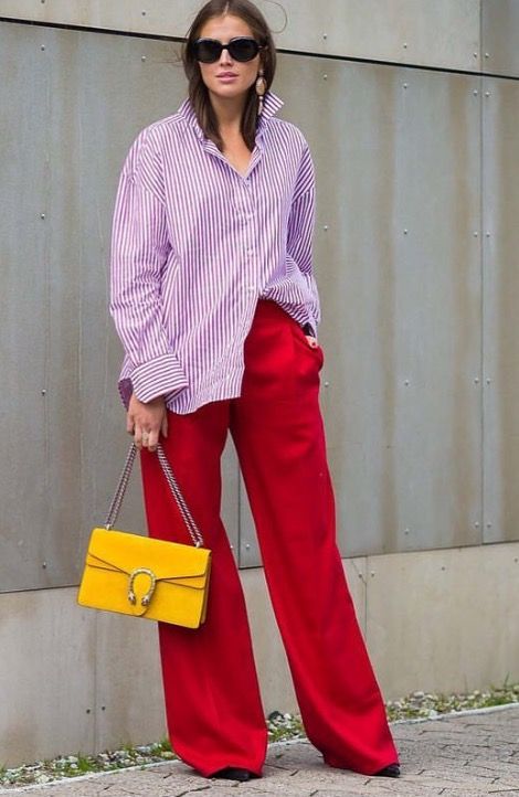 Red Pants Outfit, Outfits With Striped Shirts, Look Office, Red Trousers, Office Outfits Women, Copenhagen Fashion Week, Event Outfit, Looks Street Style, Red Pants