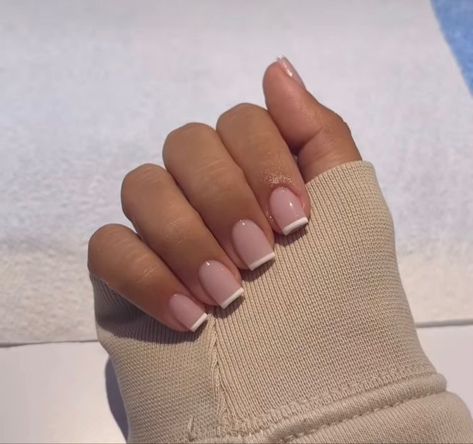 Plain Acrylic Nails, Gel Toe Nails, Plain Nails, Simple Gel Nails, French Tip Acrylic Nails, Work Nails, Classy Acrylic Nails, Short Square Acrylic Nails, Acrylic Nails Coffin Short