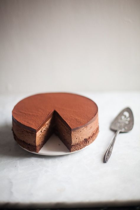 Triple Chocolate Mousse Cake | ZoeBakes photo by Zoë François Triple Chocolate Mousse, Triple Chocolate Mousse Cake, Chocolate Mousse Cake Recipe, Mousse Cake Recipe, Chocolate Mousse Recipe, Chocolate Mousse Cake, Mousse Recipes, Triple Chocolate, Eat Dessert First