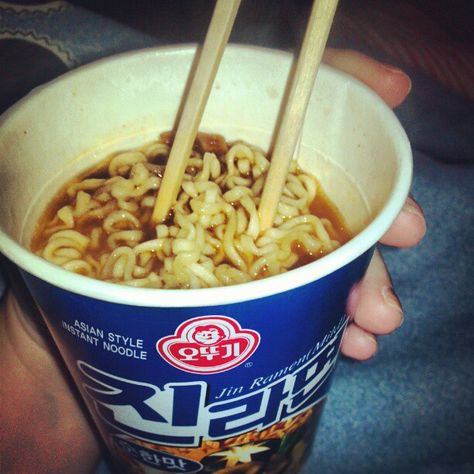 Korean instant cup ramen Cup Of Noodles Aesthetic, Ramen Cup Noodles Aesthetic, Ramen Cup Aesthetic, Instant Ramen Aesthetic, Cup Noodles Aesthetic, Ramen Aesthetics, Ramen Cup, Kyoka Jirou, Cup Ramen