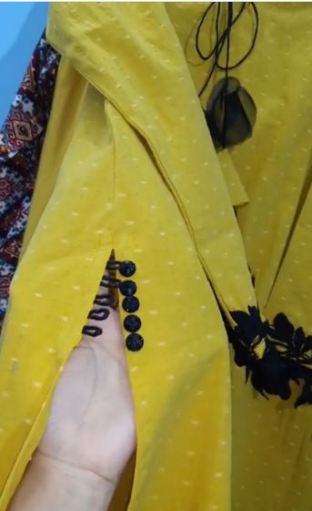 Ghera Designs For Suits, Kameez Chalk Design, Chak Designs, Daman Designs For Kameez, Style Outfits Summer, Lawn Dress Design, Daman Design, Summer Vibes Aesthetic, Simple Dress Casual