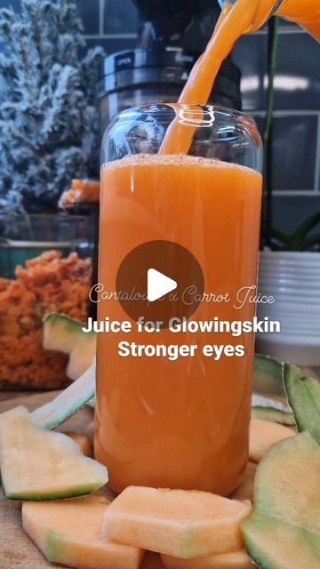 Queency Queency on Instagram: "This juice is supper supper delicious, rich in viaramin C, and helps strengthen eyesight Recipe 👇 1 cantaloupe 2 red apples 🍎 6 carrots 🥕 #eyehealth #glowup #glowingskin #carrotjuice#juicingrecipe #freshjuice #juicewithqueency #juice #juicing" How To Make Carrot Juice, Red Apple Juicing Recipes, Juicing Cantaloupe Recipes, Carrot Apple Juice Recipe, Abc Juice Recipe Video, Cantaloupe Juice Recipes, Health Juice Recipes, Cantaloupe Benefits, Carrot Juice For Eyesight