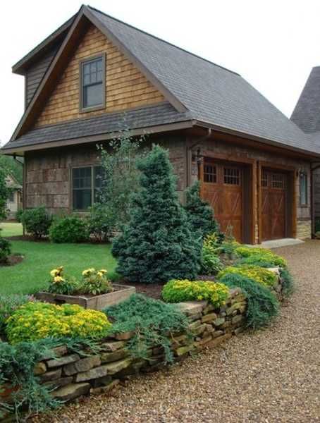 driveway-designs-landscaping-ideas (1) Globosa Nana, Evergreen Landscape, Gravel Driveway, Driveway Entrance, Driveway Landscaping, Traditional Exterior, Country Landscaping, Home Landscaping, Landscaping Tips