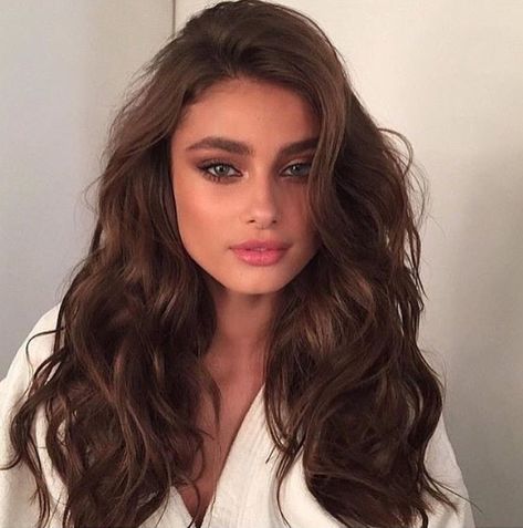 Taylor Hill. gorgeous luscious brown hair. waves. wavy hair with volume. eyebrows. lips. make up. Wedding Makeup For Brunettes, Chocolate Brown Hair Color, Brunette Makeup, Super Hair, Long Brown Hair, Hair Envy, Brown Hair Colors, Trendy Hairstyles, Dark Hair