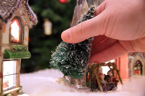 Christmas Village Houses Diy, Dickens Village Display, Christmas Village Display Ideas, Village Display Ideas, Diy Christmas Village Displays, Display Tree, Christmas Tree Village, Christmas Village Sets, Lemax Christmas Village