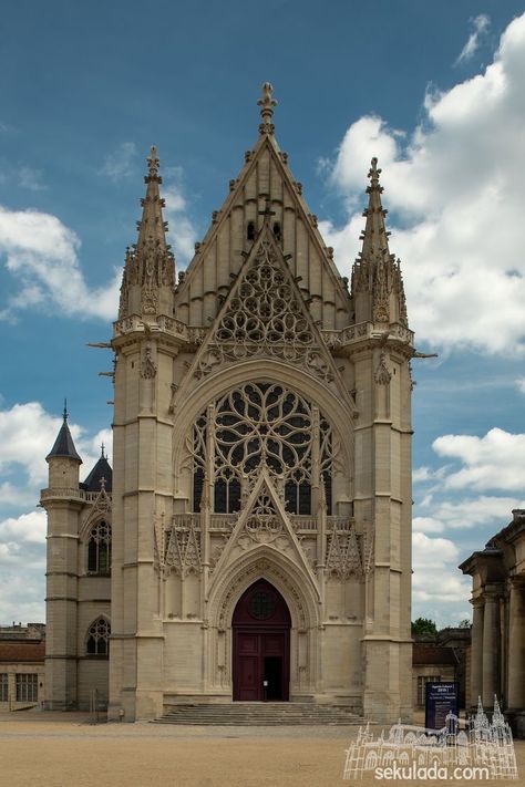 Buildings Sketch Architecture, Neo Gothic Architecture, Architecture Reference, Architecture Photography Buildings, Classical Building, Neo Gothic, Gothic Castle, Gothic Cathedrals, Gothic Cathedral