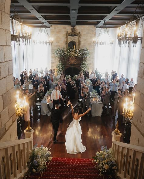 A Modern Bridgerton-Inspired Wedding in an Elegant Estate✨ Alexandria and Kevin’s wedding at @dover_hall was a dazzling Bridgerton-inspired celebration. The bride, who has a deep appreciation for 16th-century English history, chose this luxurious European estate for their whimsical and elegant day, where every detail reflected their unique story. “Dover Hall made us feel like royalty in a fairytale,” Alex shared. Click the link in the bio to read the full story! Venue & Catering: @dover_ha... Nyc Editorial, Dover Hall, Wedding Reception Entrance, Reception Entrance, Editorial Wedding Photography, Epic Wedding, Wedding Entrance, Wedding Photography Studio, Editorial Wedding