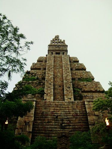 Climb to the top of an Aztec Temple and then have my picture taken on the sacrificial stone! Aztec Temple, Maya Civilization, Aztec Culture, Mayan Art, Mayan Ruins, Ancient Architecture, Ancient Ruins, Environment Concept Art, Indiana Jones