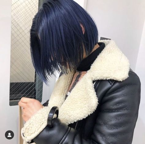 Dark Blue Shirt Hair, Short Indigo Hair, Navy Blue Hair Short, Iris Blue Black Hair, Navy Blue Short Hair, Dark Blue Grey Hair, Midnight Blue Hair Short, Short Blue Hair Aesthetic, Asian Blue Hair