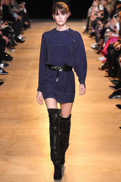 Isabel Marant Fall 2015 Ready-to-Wear Collection - Vogue Belted Dress Outfit, Isabelle Marant, Boxy Sweater, Estilo Chic, 2015 Fashion, Dress Outfit, Fall 2015, Vogue Paris, Look Chic