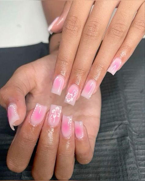 Summer Mexico Nails, Pink Short Nails Ideas Summer, Miami Nails Ideas Short, Tropical Pink Nails, Holiday Nails Summer Acrylic Square, Nail Ideas For Cruise, Holiday Nails Summer Acrylic Short, Short Freestyle Nail Designs, Short Nail Inspo Summer 2024 Square