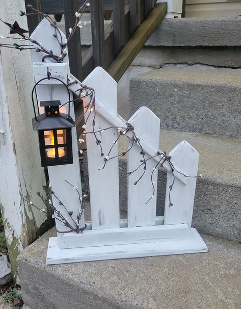 Rustic Home Decor,Primitive lantern candle holder decor, Distressed picket fence, lantern, cottage decor, Farmhouse decor, country decor Picket Fence Crafts, Recycle Projects, Tre Kunst, Cottage Decor Farmhouse, Small Lanterns, Fence Decor, Front Porch Decorating, Primitive Decorating Country, Primitive Decor