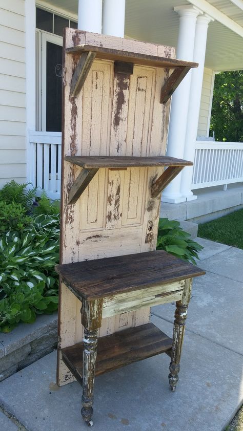 Old Door Decor, Old Door Projects, Deco Champetre, Amazing Woodworking, Doors Repurposed, Deck Decorating Ideas, Diy Furniture Renovation, Furniture Renovation, Repurposed Furniture Diy