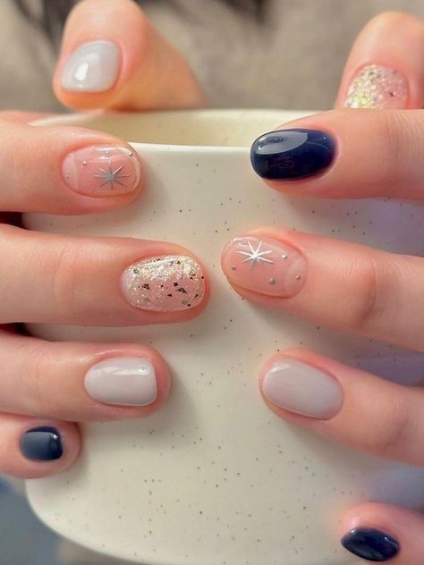 Korean Nail Designs, Korean Nail, Minimal Nails Art, Korean Nail Art, Milky Nails, Hello Nails, Hippie Nails, Subtle Nails, Minimal Nails