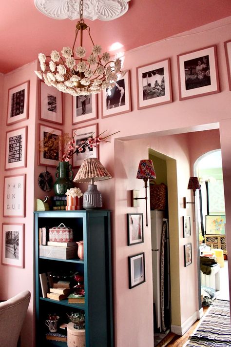 Eclectic Maximalist Bedroom, Maximalist Bedrooms, Upper West Side Apartment, Apartment In New York, Anthropologie Home, Rental Apartment, Colored Ceiling, Upper West Side, Nyc Apartment