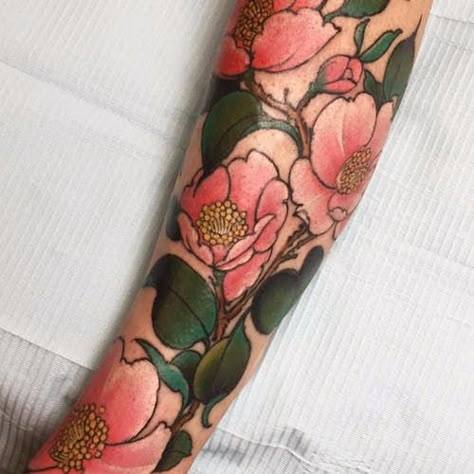 Lotus Flower Petals, Flower Tat, Magnolia Tattoo, Beautiful Tattoos For Women, Money Tattoo, Retro Tattoos, Elbow Tattoos, Kawaii Tattoo, Infinity Tattoos