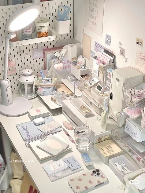 Organized Things, Aesthetic Studying, Room Organisation, Study Desk Decor, Organisation Ideas, Desk Layout, Aesthetic Study, Aesthetic Room Ideas, Desk Inspiration