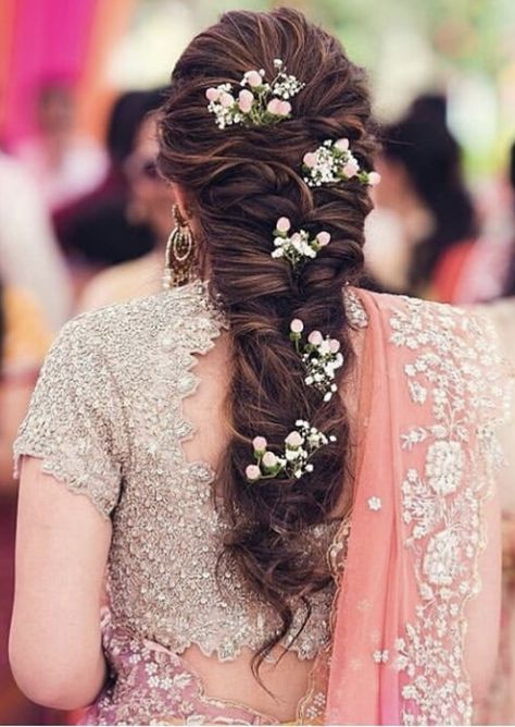 Hairstyle Inspo for brides sisters/ cousins Hairstyle For Engagement, Engagement Hairstyle, Messy Braided Hairstyles, भारतीय दुल्हन संबंधी, Bridal Hairstyle Indian Wedding, Engagement Hairstyles, Bridal Braids, Bridal Hair Buns, Indian Wedding Hairstyles