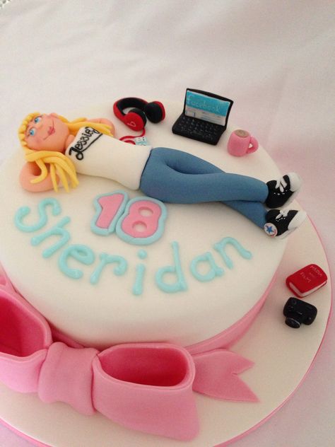 Teenagers cake Teen Girl Cake Ideas, Images Of Cakes, Cakes For Teenagers, Teen Cakes, Girl Cake, Cake Images, Girl Cakes