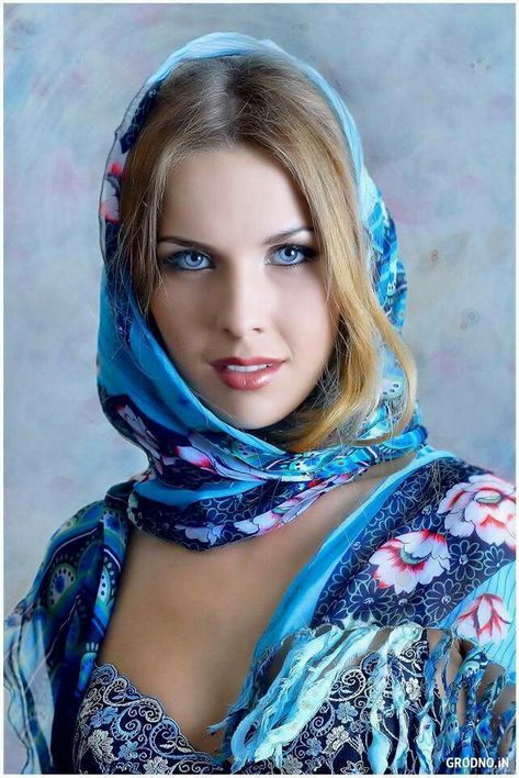 Idda Van Munster, Lovely Eyes, Stunning Eyes, Gorgeous Eyes, Beautiful Hijab, Beauty Face, Beautiful Eyes, Pretty Face, Woman Face