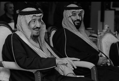 King Salman Saudi Arabia, Atonement Movie, Prince Mohammed Bin Salman, Ksa Saudi Arabia, Mohammed Bin Salman, Saudi Men, Saudi Arabia Culture, King Faisal, Bin Salman