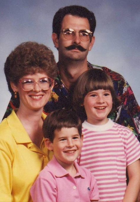 ~0`~ Awkward Family Portraits, Bad Family Photos, Funny Family Photos, Vintage Family Photos, Wanna Recreate, Awkward Photos, 80s Photos, Awkward Family Photos, Old Family Photos