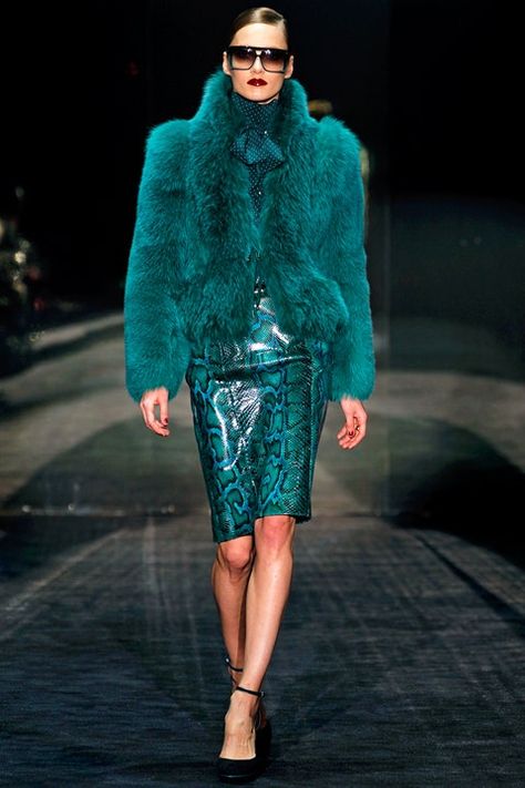 Fabulous Furs, Shades Of Teal, Fur Fashion, Glam Rock, Mode Inspiration, Look Chic, Couture Fashion, Look Fashion, Runway Fashion