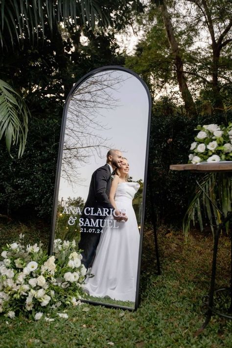 Wedding Mirror Ideas, 50th Wedding Anniversary Decorations, Wedding Anniversary Decorations, Anniversary Photography, Wedding Mirror, Dream Wedding Decorations, Wedding Planning Decor, Wedding Decor Inspiration, Black White Wedding