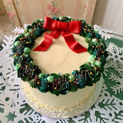 Christmas Cupcakes Decoration, Christmas Themed Cake, Christmas Cake Designs, Torte Cupcake, Christmas Cake Decorations, Xmas Cake, Cake Business, Classic Cake, Christmas Cupcakes