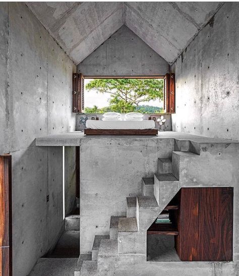 Concrete Tiny House, Concrete Cabin, Design Casa Piccola, Brutalism Architecture, Concrete Houses, Concrete Architecture, A Small House, Narrow House, Concrete House