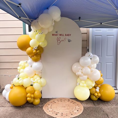 What Would It Bee Gender Reveal Decor, What Will Baby Bee Gender Reveal, What Will It Bee Gender Reveal, What Will Baby Bee, What Will It Bee, Bee Gender Reveal, Gender Reveal Party Theme, Baby Reveal Party, Bumble Bee Baby Shower