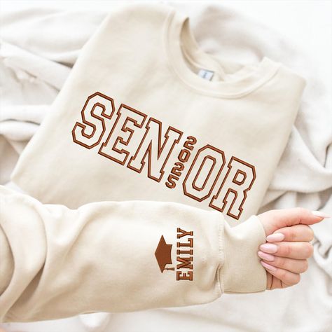 School Hoodie Design Ideas, Senior T Shirts Ideas Design 2025, Graduation Sweatshirts Ideas, Senior Crewneck Ideas, Senior Sweaters, Grad Hoodies, Senior Sweatshirts Ideas, Senior Sweater, Graduation Hoodies