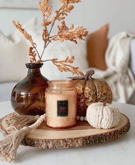 Fall Coffee Table Decor, Fall Living Room Decor, Halloween Room Decor, Fall Living Room, Cozy Fall Decor, Fall Decor Inspiration, Fall Thanksgiving Decor, Fall Deco, Fall Kitchen