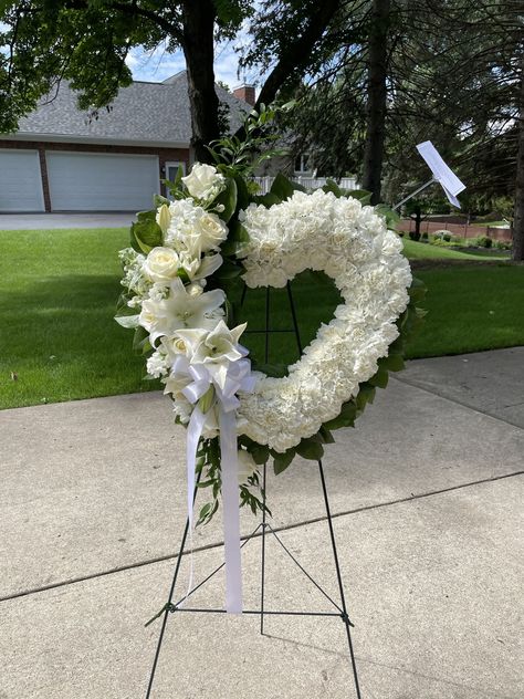 Sympathy Wreath, Letter Flowers, Sympathy Floral, Heartfelt Condolences, Rose Delivery, Gift Wreath, Flower Delivery, Flower Crafts, Flower Gift