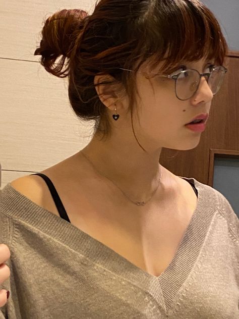 messy bun i guess 🫶 Brown Hair Messy Bun, Thick Bangs, Big Glasses, Body Figure, Hair Art, Messy Hairstyles, Messy Bun, Art Class, Brown Hair