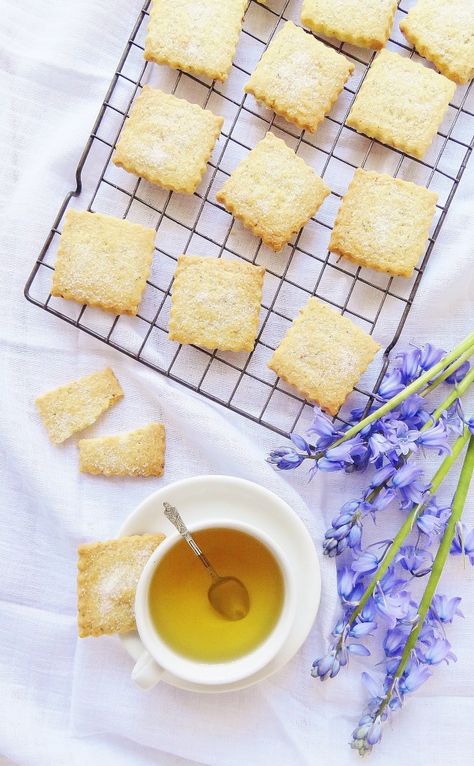 Camomile tea & lemon shortbread biscuits - Domestic Gothess Lemon Shortbread, Shortbread Biscuits, Biscuits Cookies, Tea Party Food, Tea Sandwiches, Chamomile Tea, A Cup Of Tea, Earl Grey, Sweet Desserts