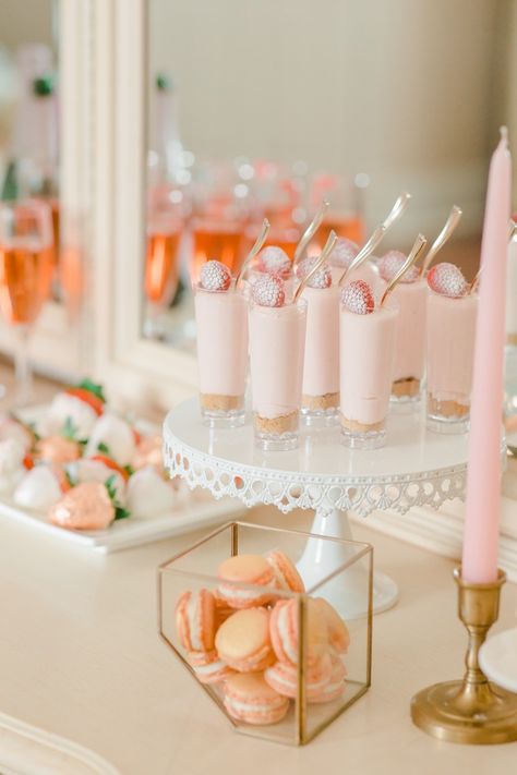 Blush And Gold Dessert Table, Macaroons Dessert Table, Blush Dessert Table, Pink And White Dessert Table Ideas, Pink And White Desserts, Coquette Dessert Table, Candy Bar Desserts, Blush Theme Wedding, Pink Dessert Table