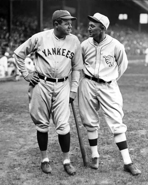 Ty Cobb, Baseball Pictures, Baseball Print, Baseball Photos, Yankees Baseball, Sports Hero, Mlb Players, Babe Ruth, Ny Yankees