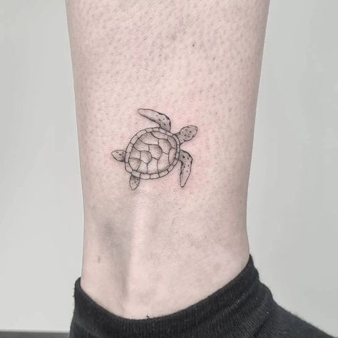 Shaded Turtle Tattoo, Forearm Tattoo Women Sea Turtle, Medium Turtle Tattoo, Woman Small Shoulder Tattoo, Tortious Tattoo, Sea Turtle Tattoo Behind Ear, Small Turtle Tattoo Minimalist, Cool Turtle Tattoos, Sea Turtle Tattoo Outline