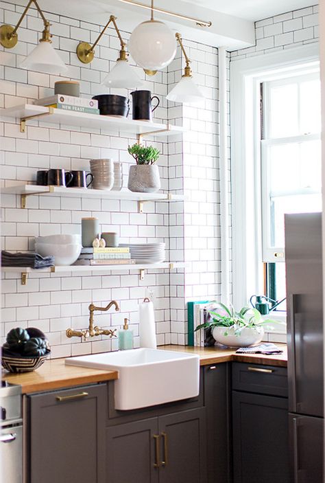 You Can Own This Jenni Kayne-Designed California Lake House - Lonny Farmhouse Kitchens, Shelving Above Sink, Open Shelving Above Sink, Kitchen Open Shelving, Kitchen Cabinet Trends, Above Sink, Kitchen Open, Open Kitchen Shelves, Inspiring Spaces